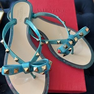 Valentino Garavani Rockstud Flipflops